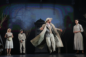 18.04.2026, 14.06.2025 Спектакль "Чудаки"